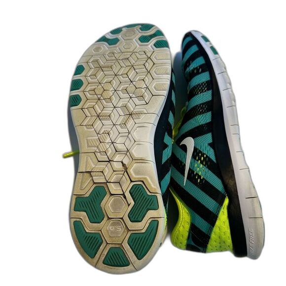 Nike Women's SZ 7.5 Free TR 5.0 Aqua Green Running Shoe Bold Laces Sneaker - Picture 12 of 15